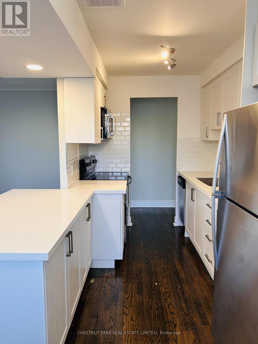 6 - 2 Superior Avenue, Toronto, Ontario  M8V 2M1 - Photo 10 - W12617436