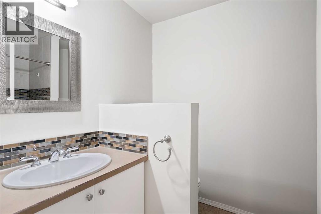 45 Mt Douglas Close Se, Calgary, Alberta  T2Z 3R8 - Photo 34 - A2256813