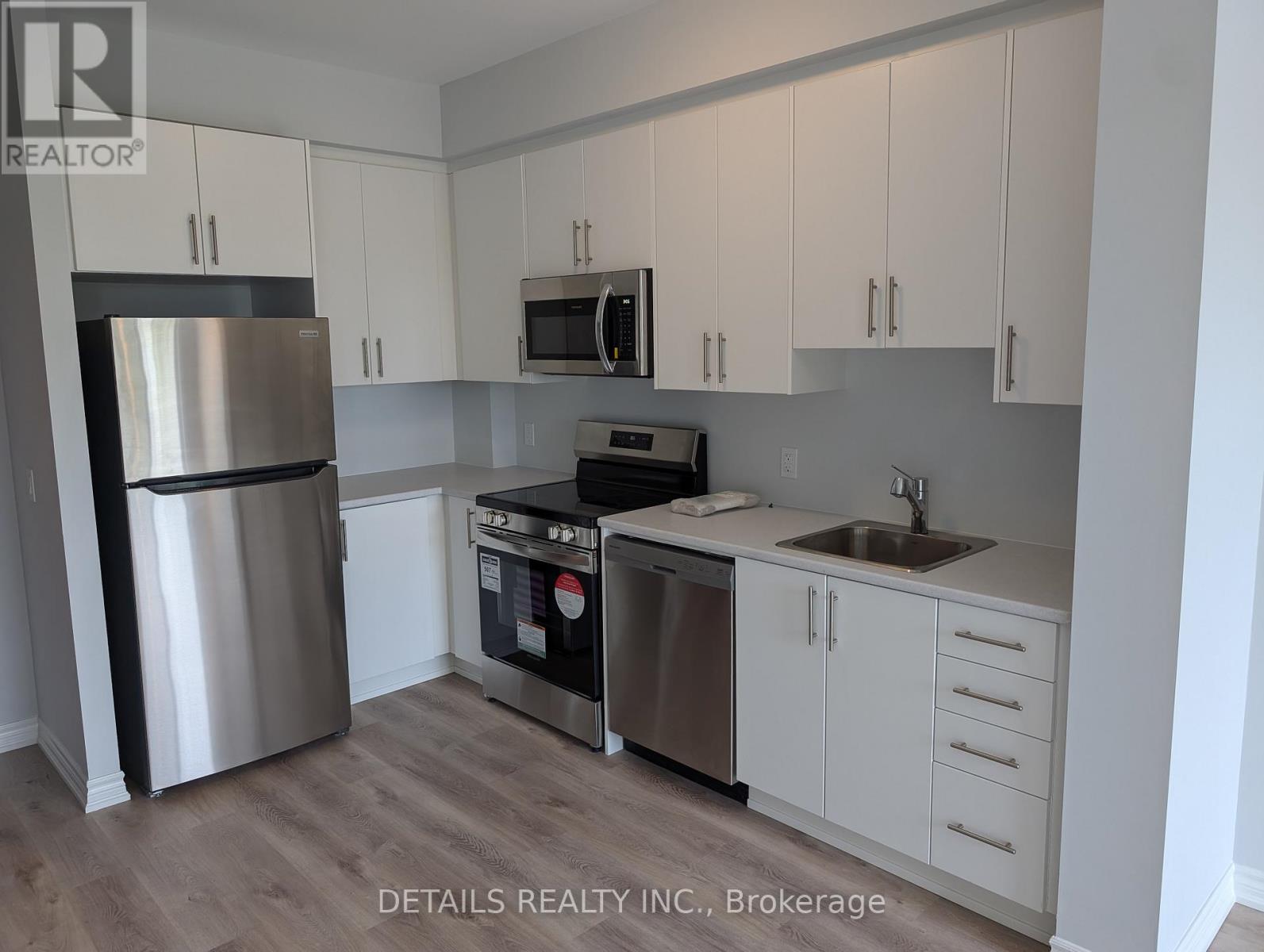 307 - 397 Codds Road, Ottawa, Ontario  K1K 5C7 - Photo 4 - X12617468