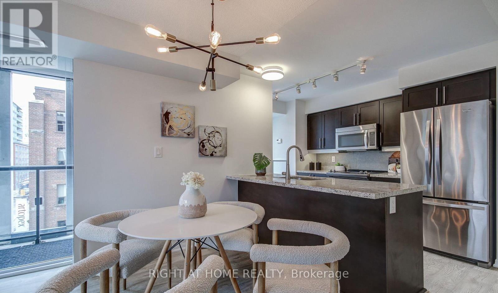 606 - 400 Adelaide Street E, Toronto, Ontario M5A 4S3 - Photo 5 - C12471772