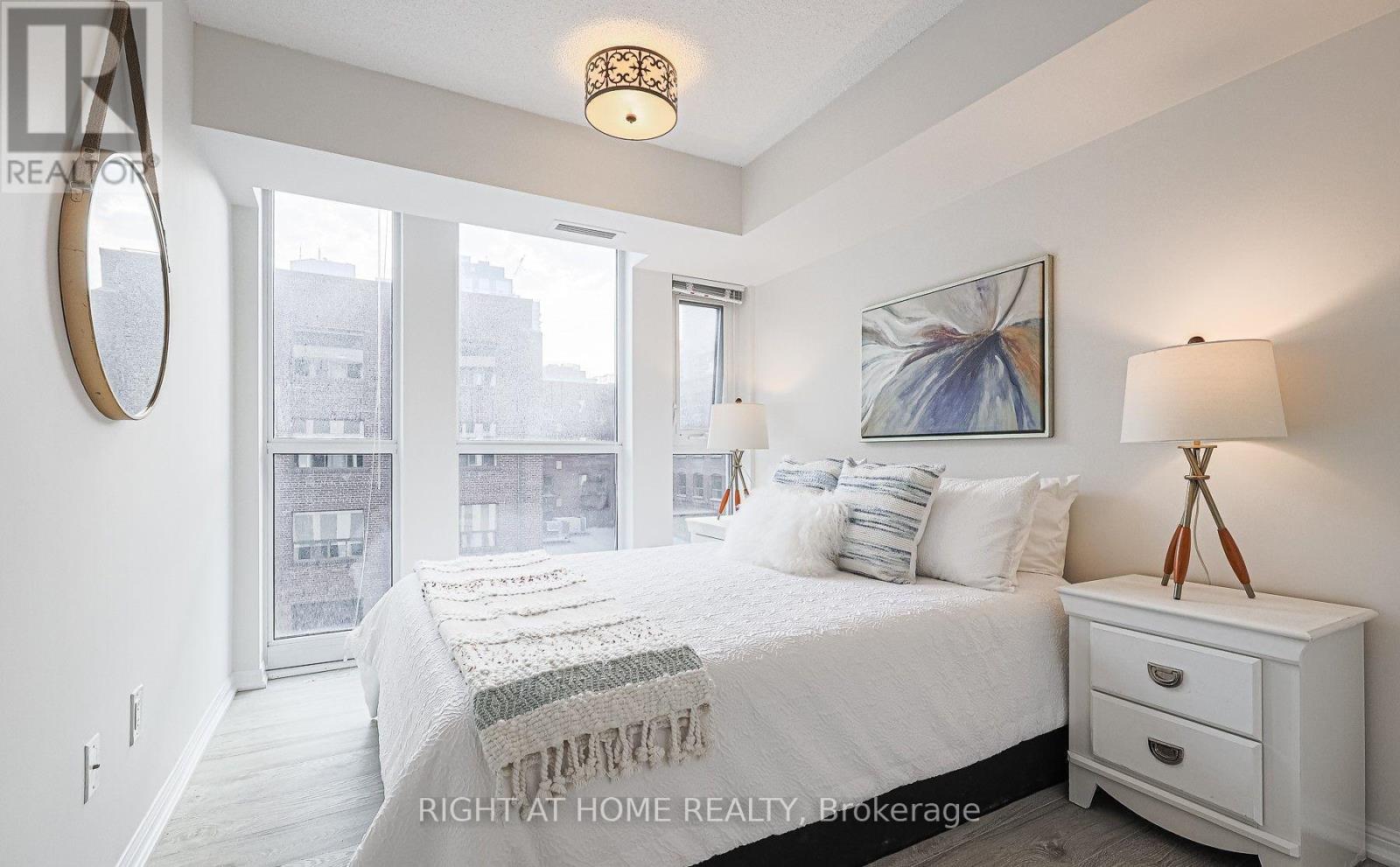 606 - 400 Adelaide Street E, Toronto, Ontario M5A 4S3 - Photo 9 - C12471772