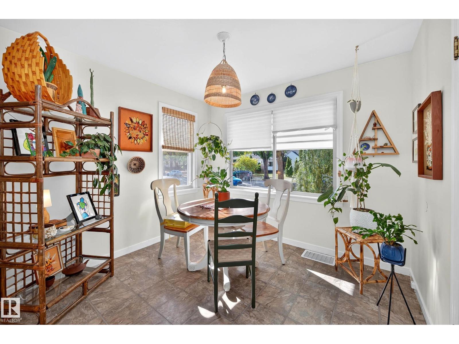 12315 103 St Nw, Edmonton, Alberta T5G 2K4 - Photo 4 - E4460302