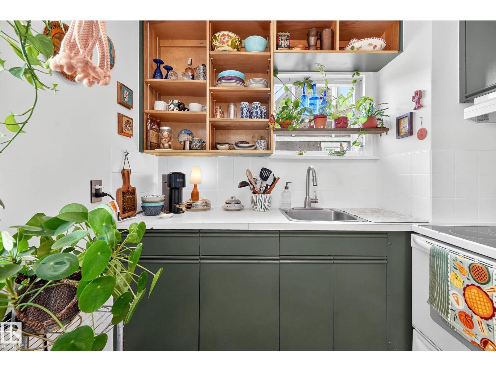 12315 103 St Nw, Edmonton, Alberta T5G 2K4 - Photo 5 - E4460302