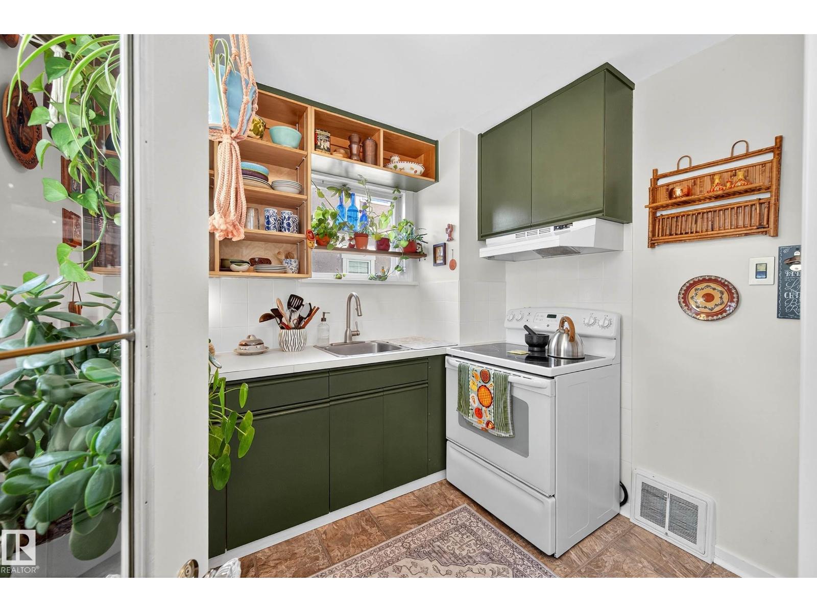 12315 103 St Nw, Edmonton, Alberta T5G 2K4 - Photo 17 - E4460302