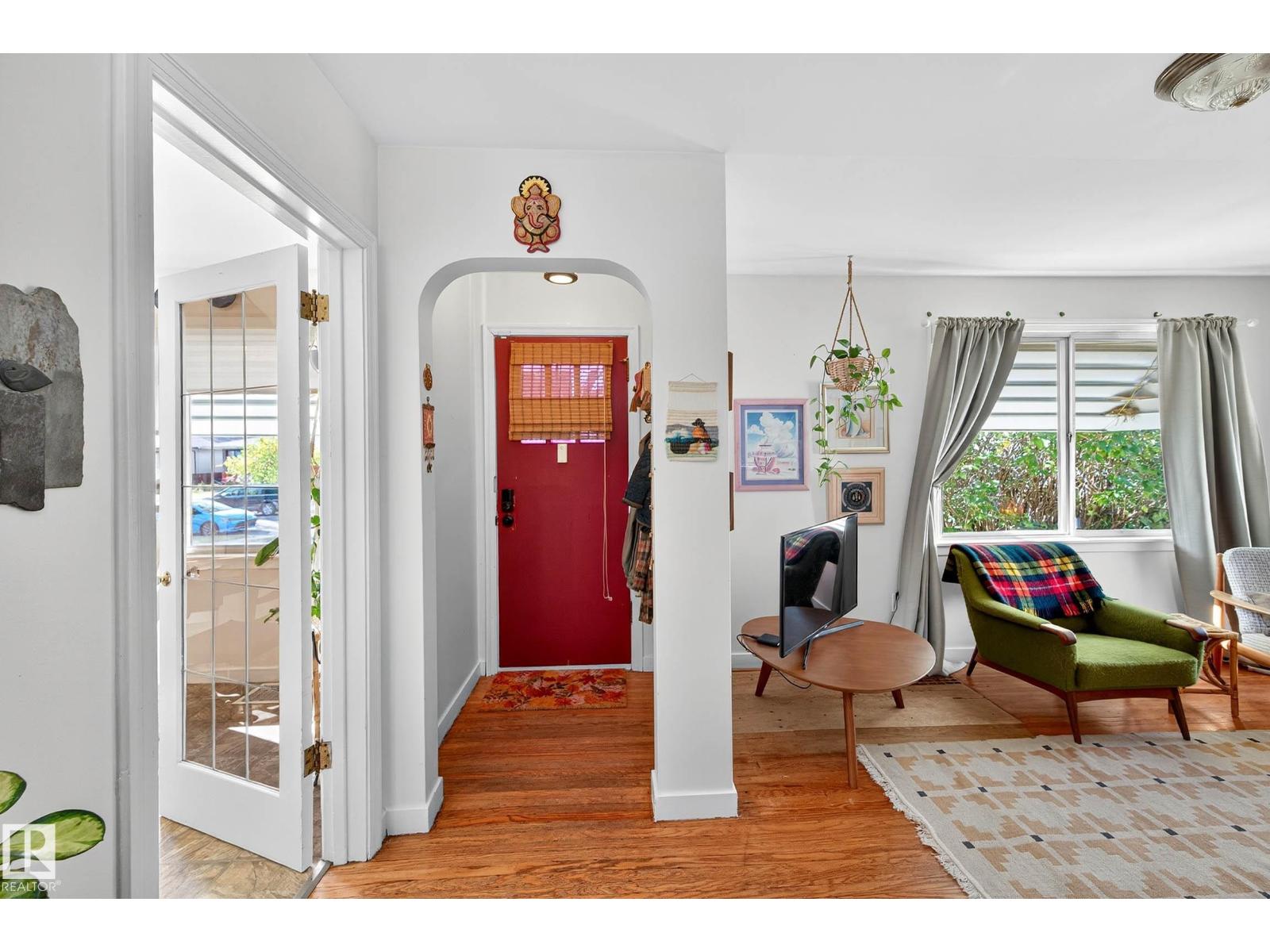 12315 103 St Nw, Edmonton, Alberta T5G 2K4 - Photo 11 - E4460302