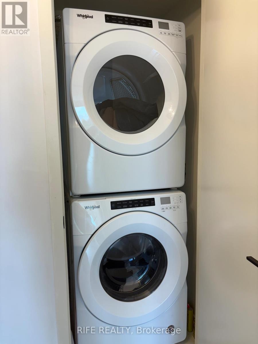 1410 - 6 Sonic Way, Toronto, Ontario M3C 0P1 - Photo 5 - C12408340