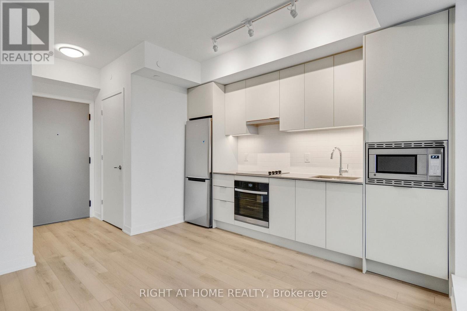 709 - 3071 Trafalgar Road, Oakville, Ontario  L6H 6K7 - Photo 14 - W12617446