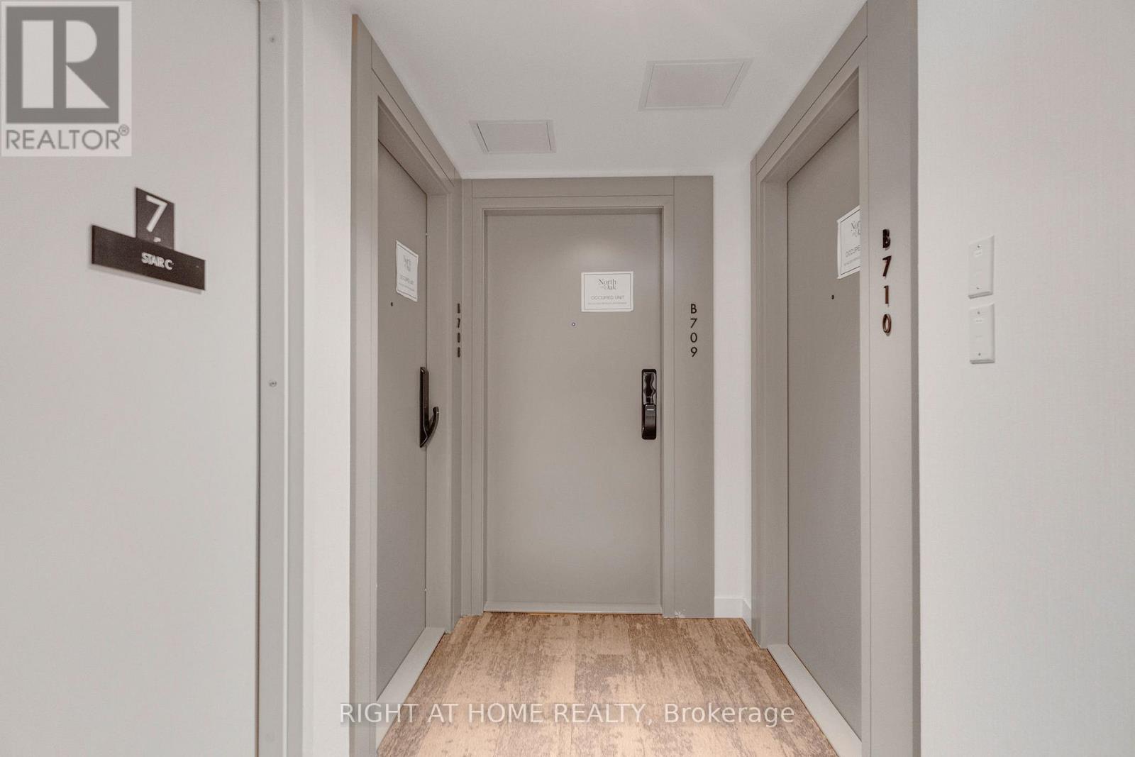 709 - 3071 Trafalgar Road, Oakville, Ontario  L6H 6K7 - Photo 7 - W12617446