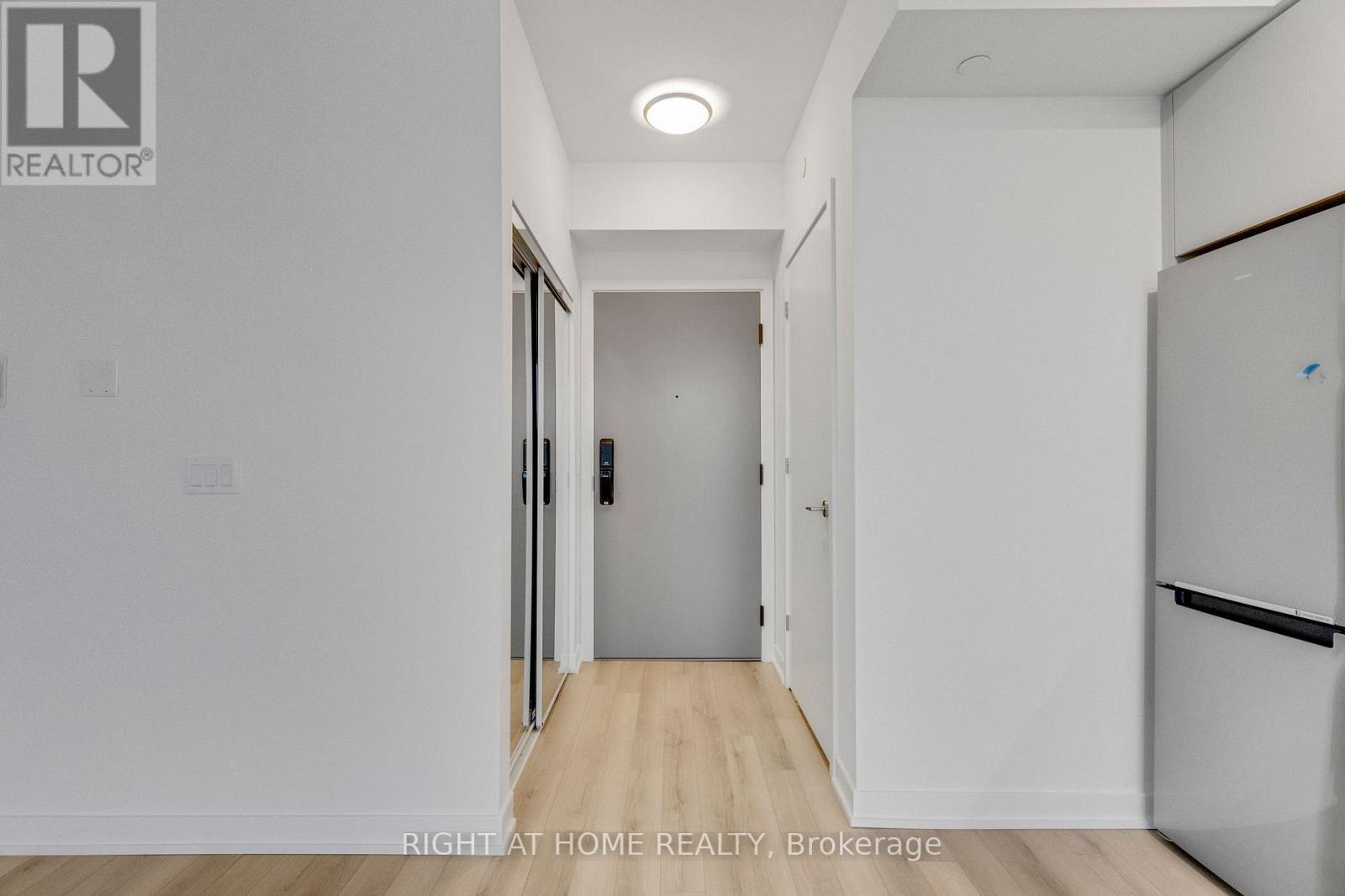 709 - 3071 Trafalgar Road, Oakville, Ontario  L6H 6K7 - Photo 9 - W12617446