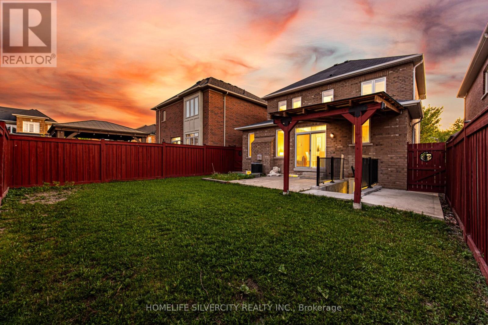 105 Aylesbury Drive, Brampton, Ontario L7A 0W6 - Photo 37 - W12617450