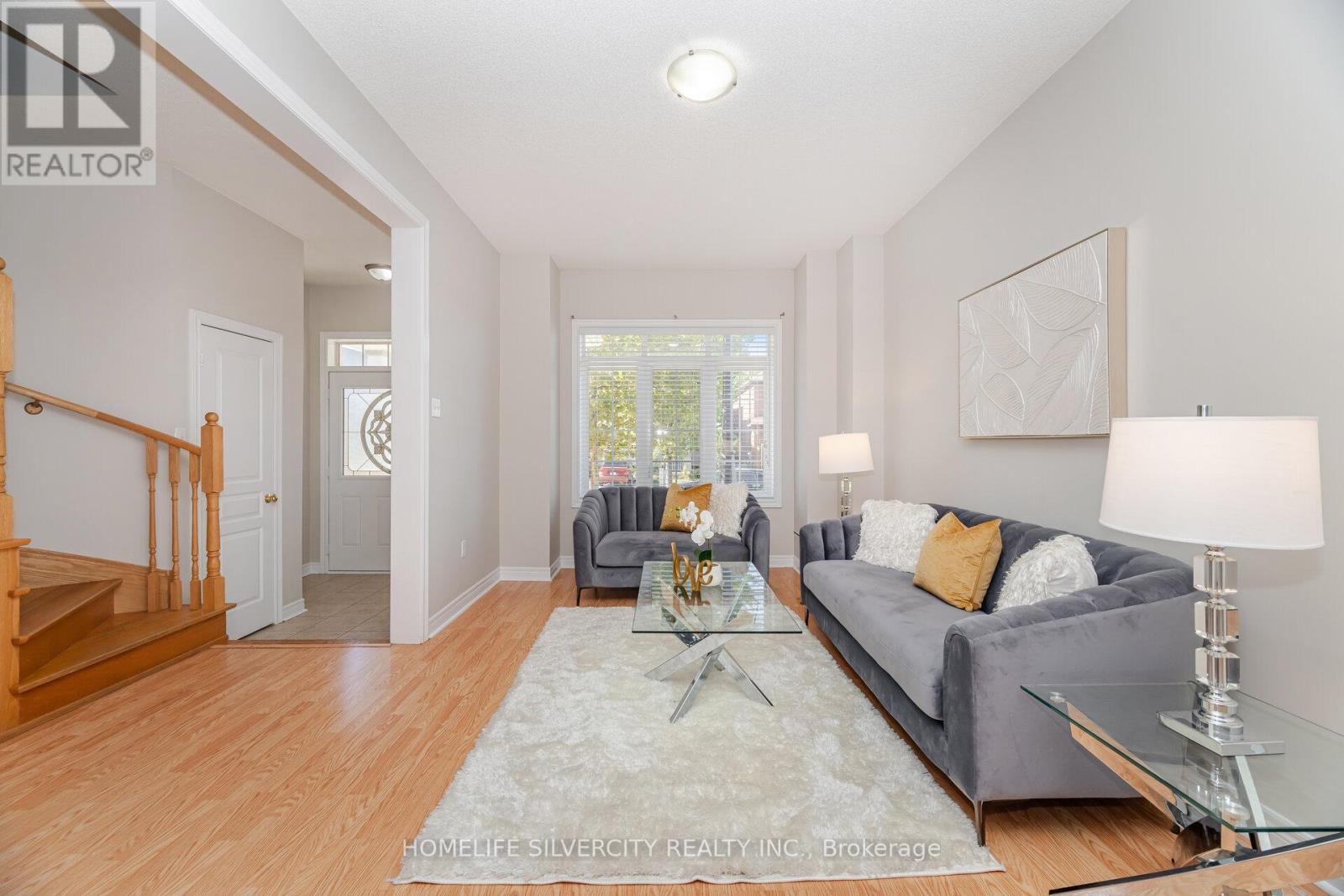 105 Aylesbury Drive, Brampton, Ontario L7A 0W6 - Photo 6 - W12617450