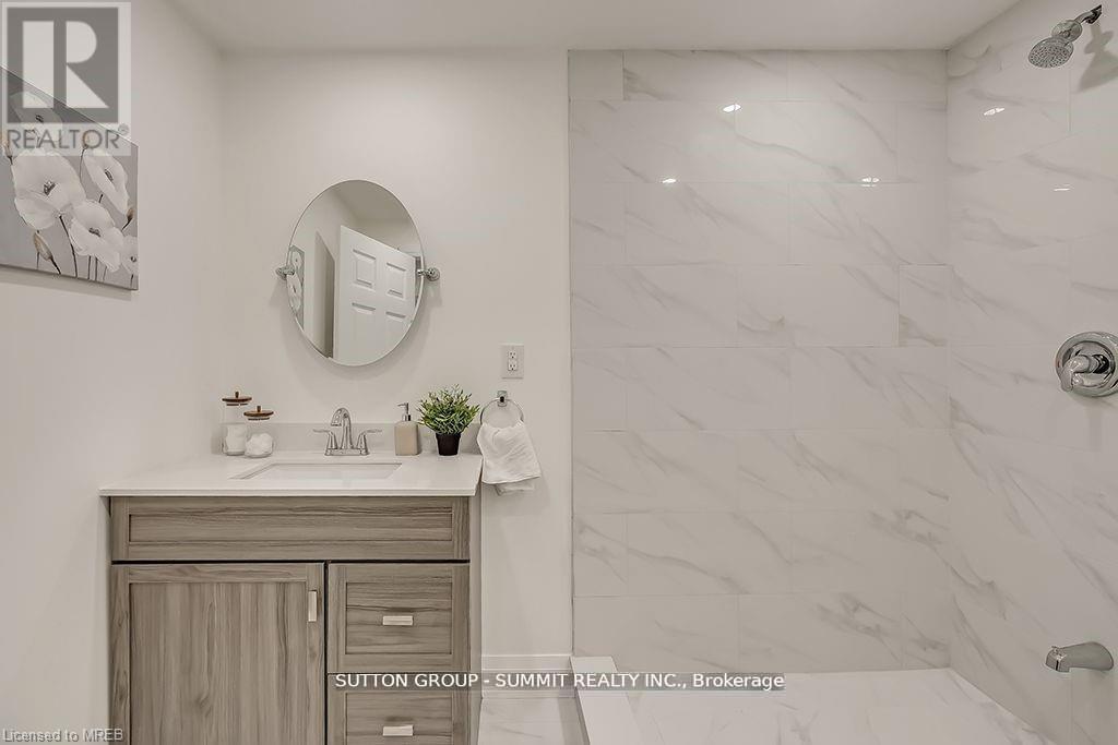 16 Upper Canada Drive, Kitchener, Ontario N2P 1E5 - Photo 26 - X12617460