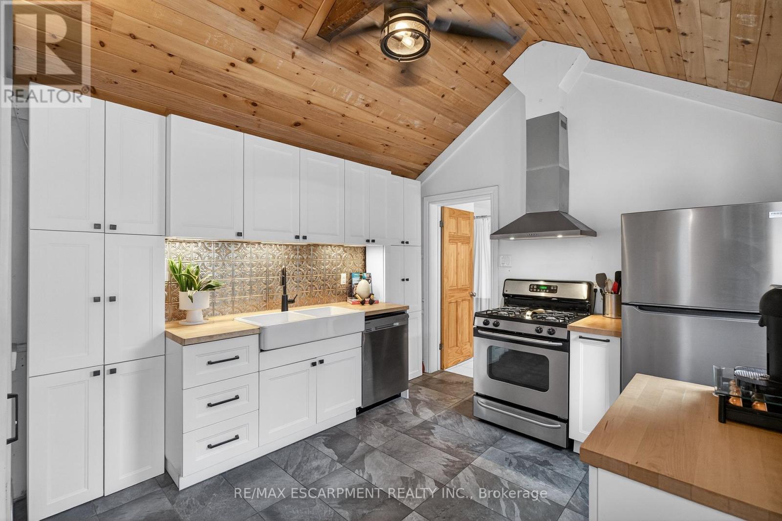 14 Lochearne Street, Hamilton, Ontario  L8R 1V8 - Photo 14 - X12617484