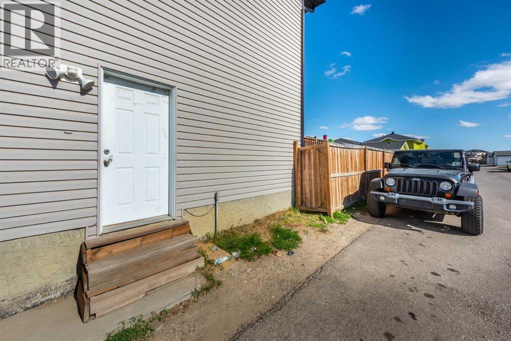 10 Tarawood Lane Ne, Calgary, Alberta  T3J 4S9 - Photo 4 - A2258830