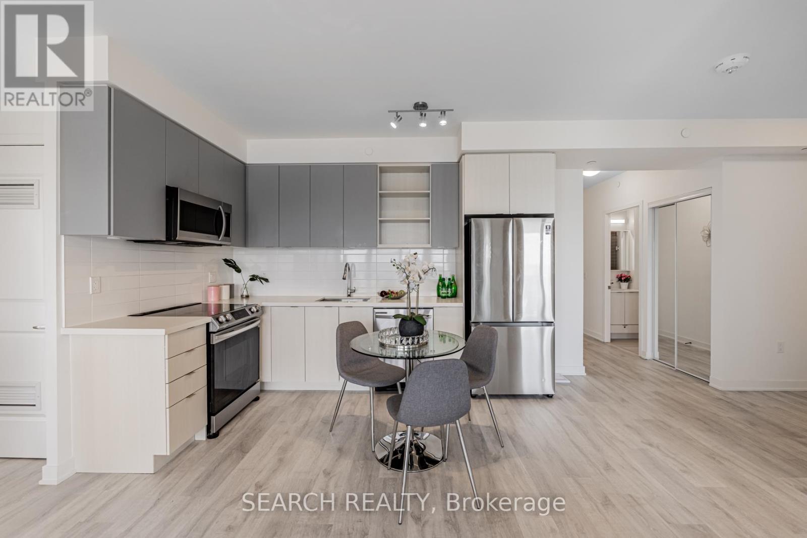 402b - 4655 Metcalfe Avenue, Mississauga, Ontario  L5M 0Z7 - Photo 4 - W12616390