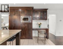 2733 TEMPE GLEN DRIVE