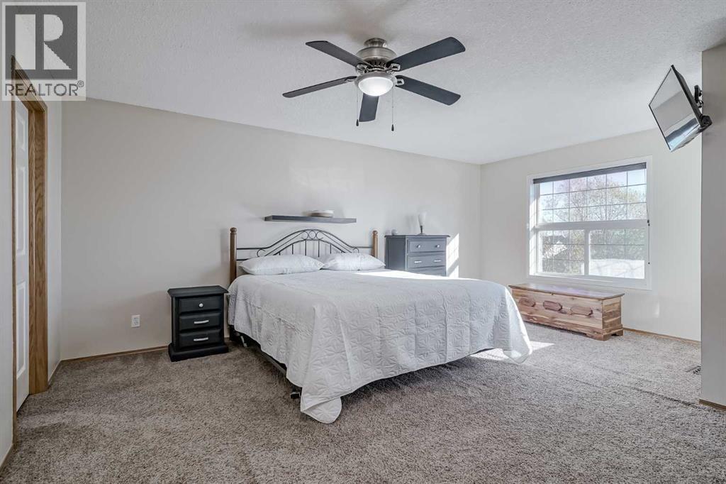 8 Everstone Rise Sw, Calgary, Alberta  T2Y 4M3 - Photo 22 - A2265961