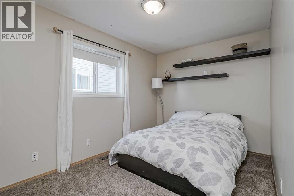 8 Everstone Rise Sw, Calgary, Alberta  T2Y 4M3 - Photo 29 - A2265961