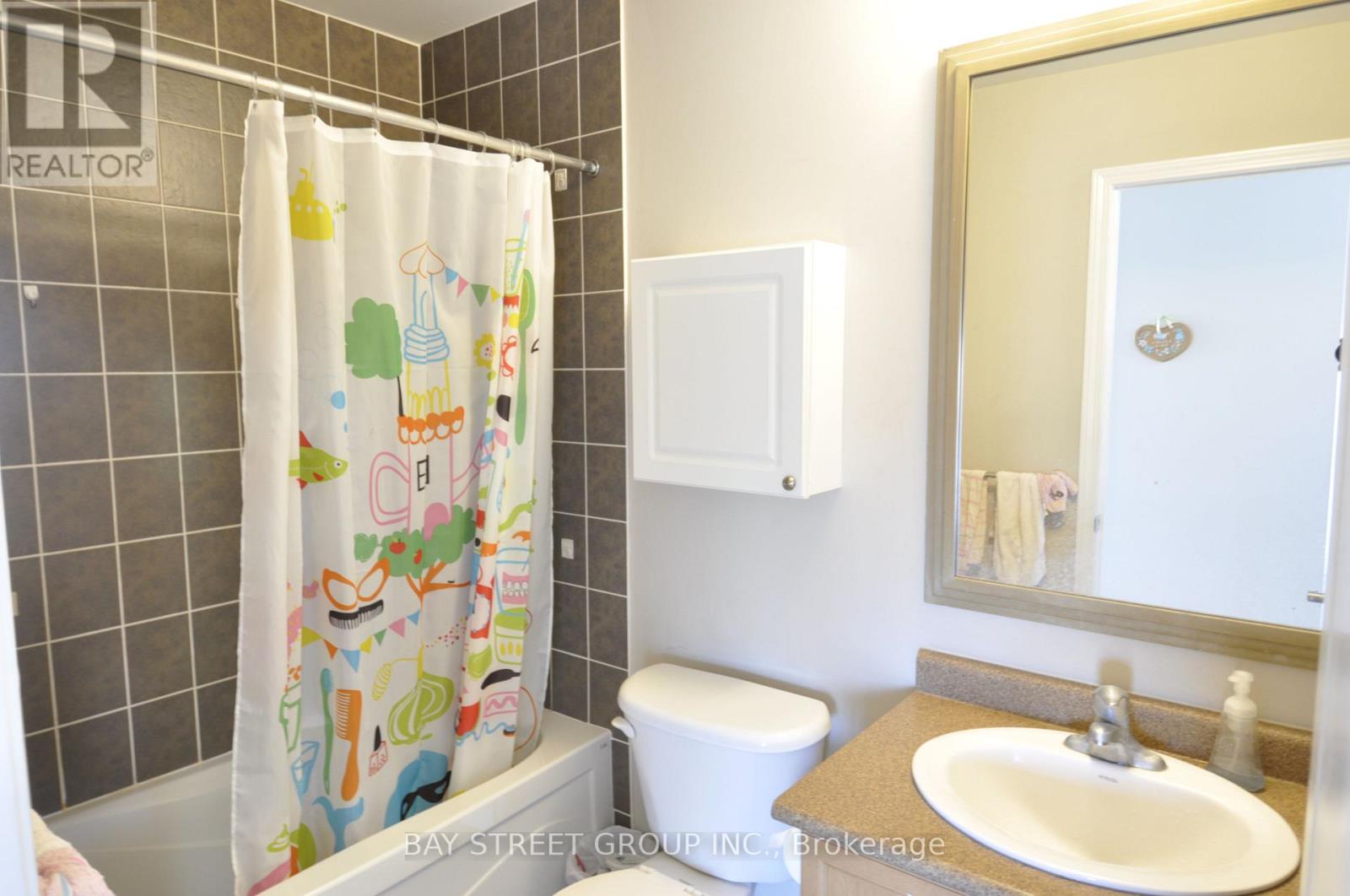 2266 Baronwood Drive, Oakville, Ontario  L6M 0G6 - Photo 10 - W12617508