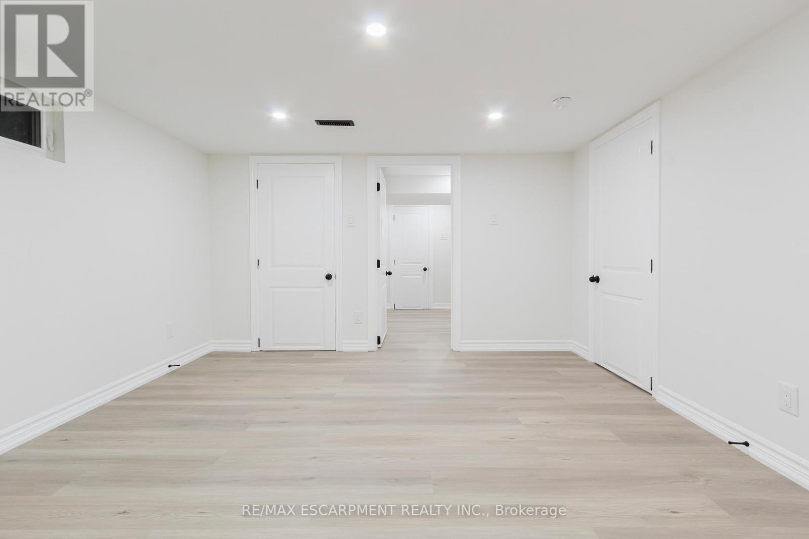 Lower - 211 Green Road, Hamilton, Ontario  L8K 2A4 - Photo 10 - X12617506