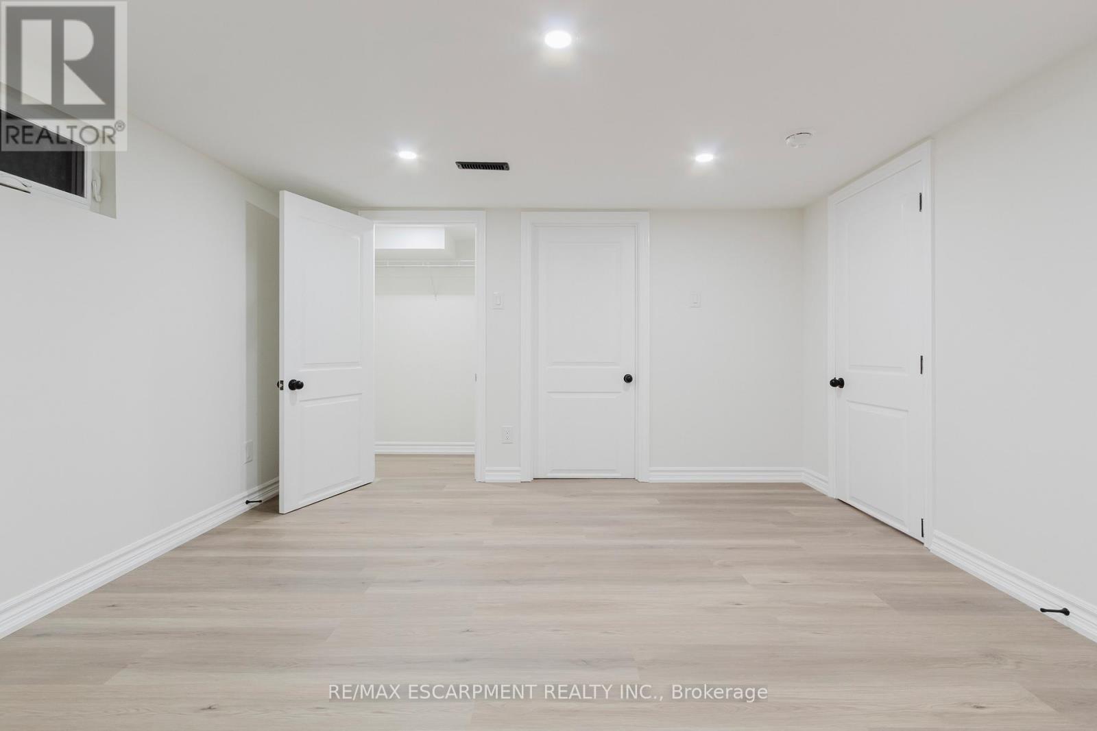 Lower - 211 Green Road, Hamilton, Ontario  L8K 2A4 - Photo 12 - X12617506