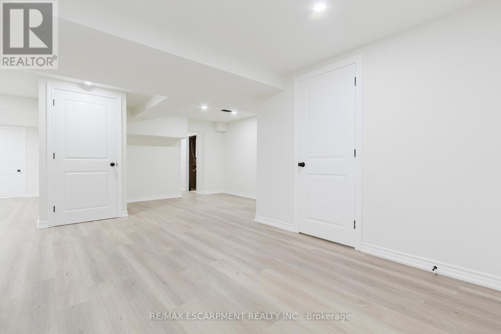 Lower - 211 Green Road, Hamilton, Ontario  L8K 2A4 - Photo 23 - X12617506