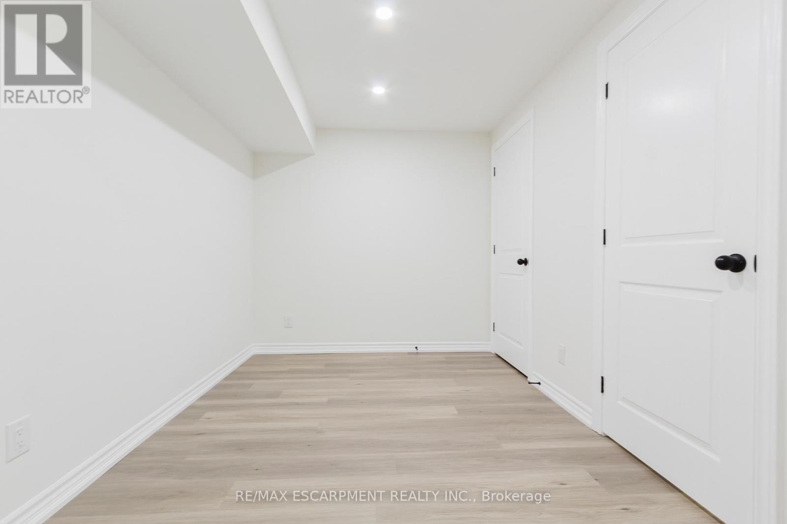 Lower - 211 Green Road, Hamilton, Ontario  L8K 2A4 - Photo 25 - X12617506