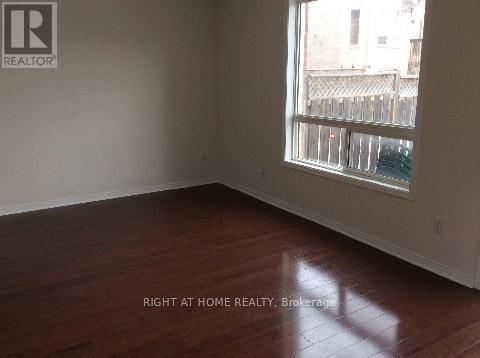 Upper And Main - 830 Avonshire Court, Mississauga, Ontario  L5V 2P2 - Photo 7 - W12565080