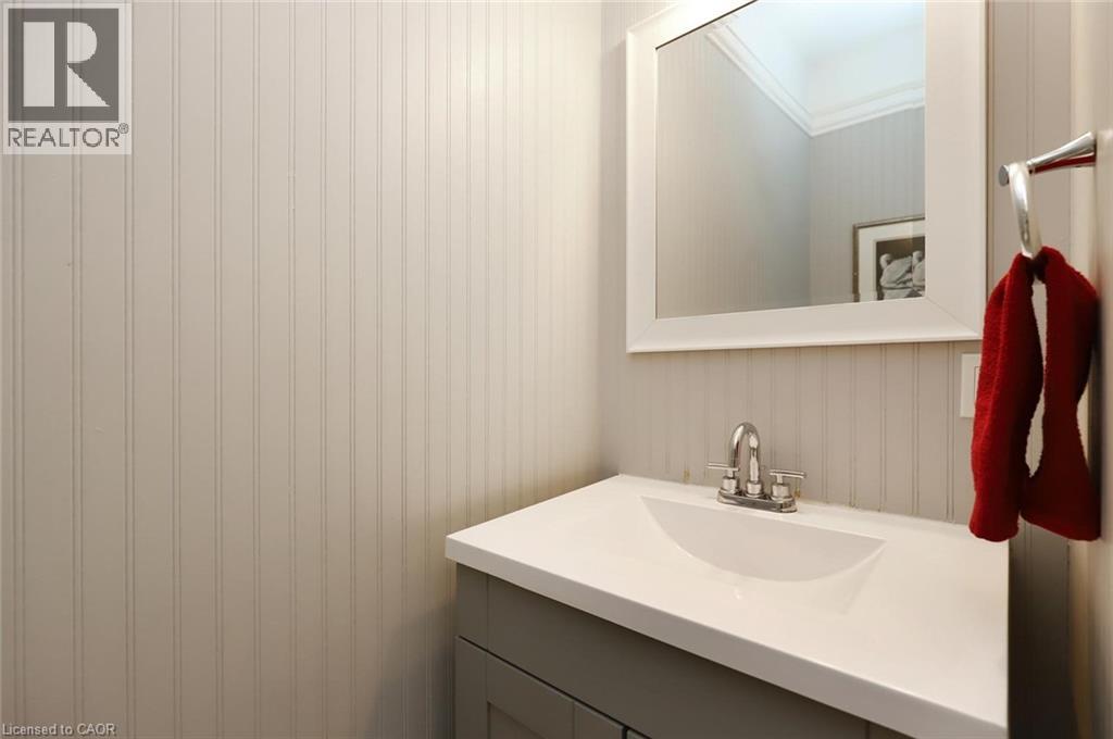 4 Cindy Court, Grimsby, Ontario  L3M 4N9 - Photo 17 - 40793320