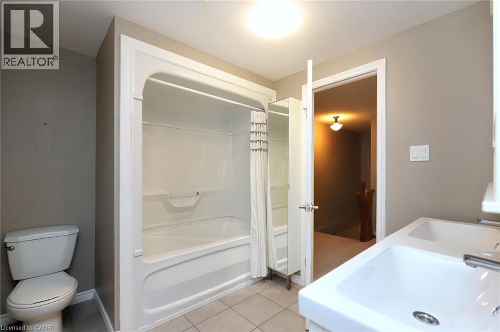 4 Cindy Court, Grimsby, Ontario  L3M 4N9 - Photo 23 - 40793320