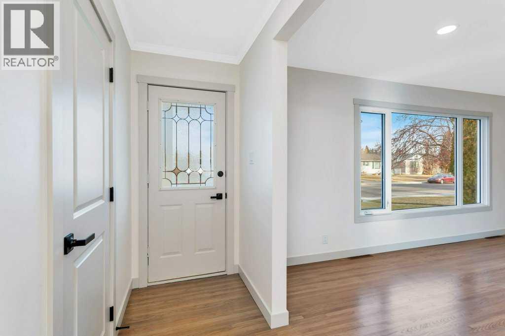 5537 35 Street, Red Deer, Alberta  T4N 0S3 - Photo 3 - A2269635