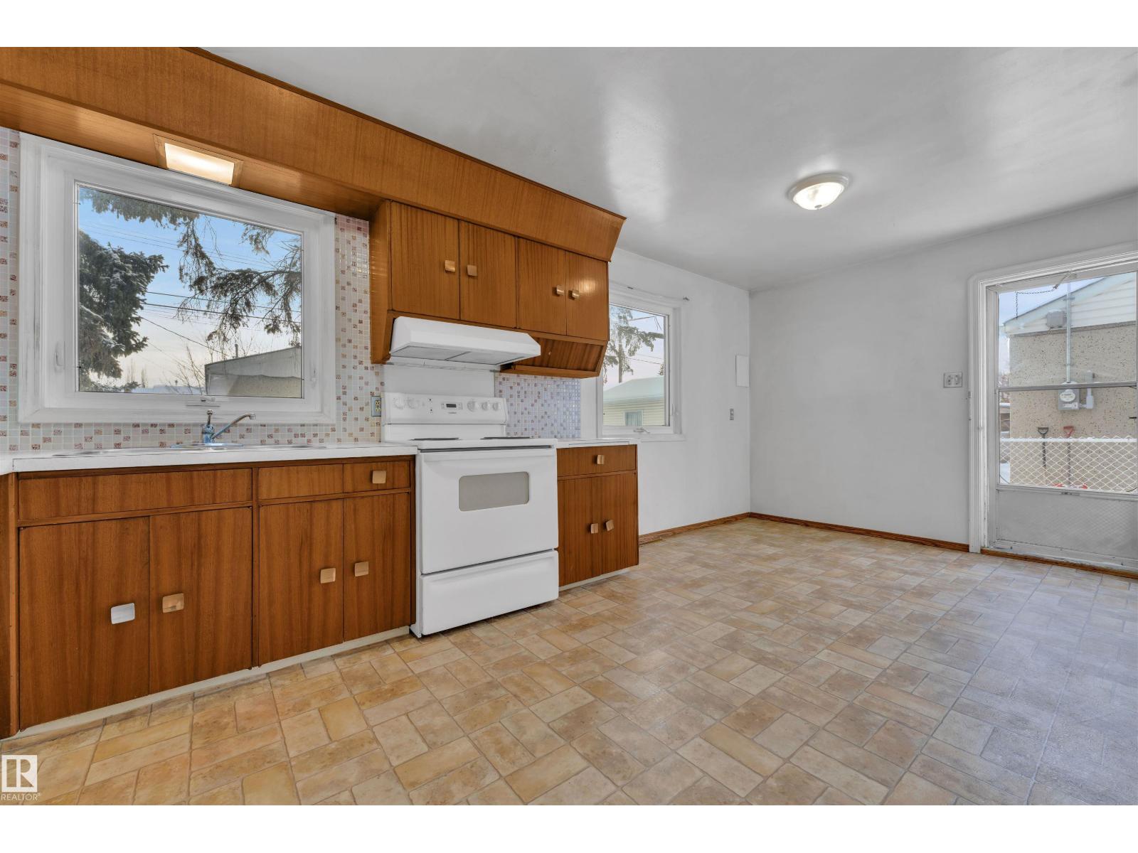 16111 109 Av Nw, Edmonton, Alberta  T5P 4E5 - Photo 7 - E4467904