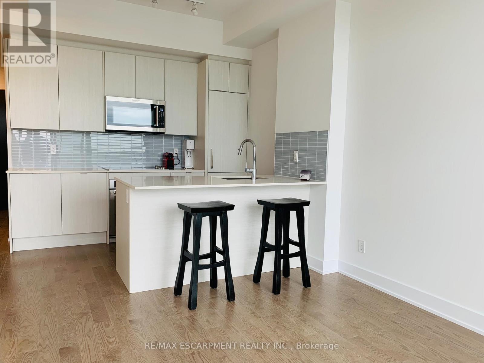 2405 - 181 Bedford Road, Toronto, Ontario  M5R 0A5 - Photo 6 - C12617514