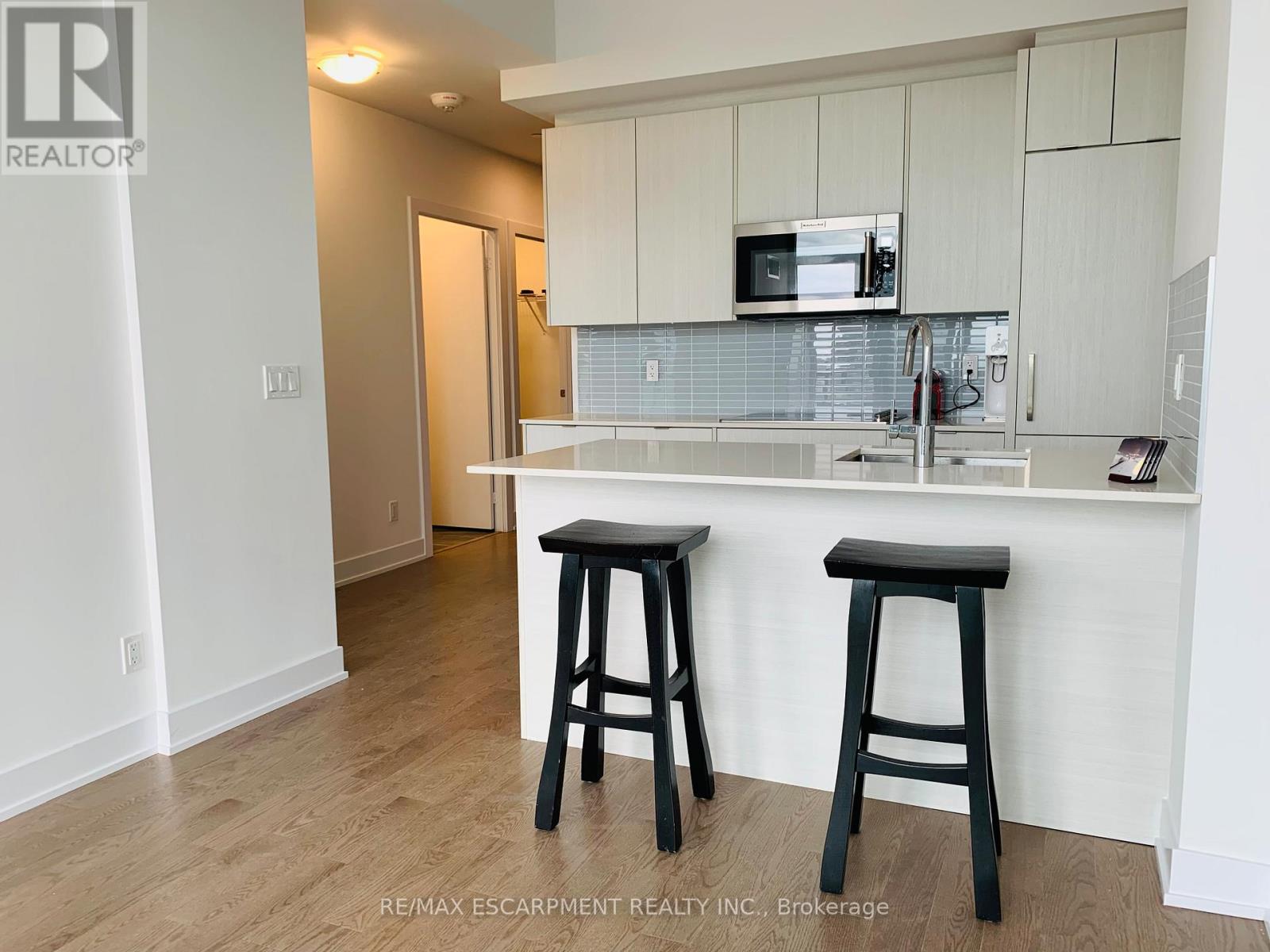 2405 - 181 Bedford Road, Toronto, Ontario  M5R 0A5 - Photo 7 - C12617514