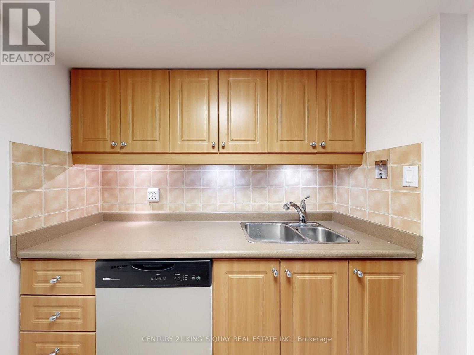 1900 - 38 Elm Street, Toronto, Ontario  M5G 2K5 - Photo 21 - C12616140