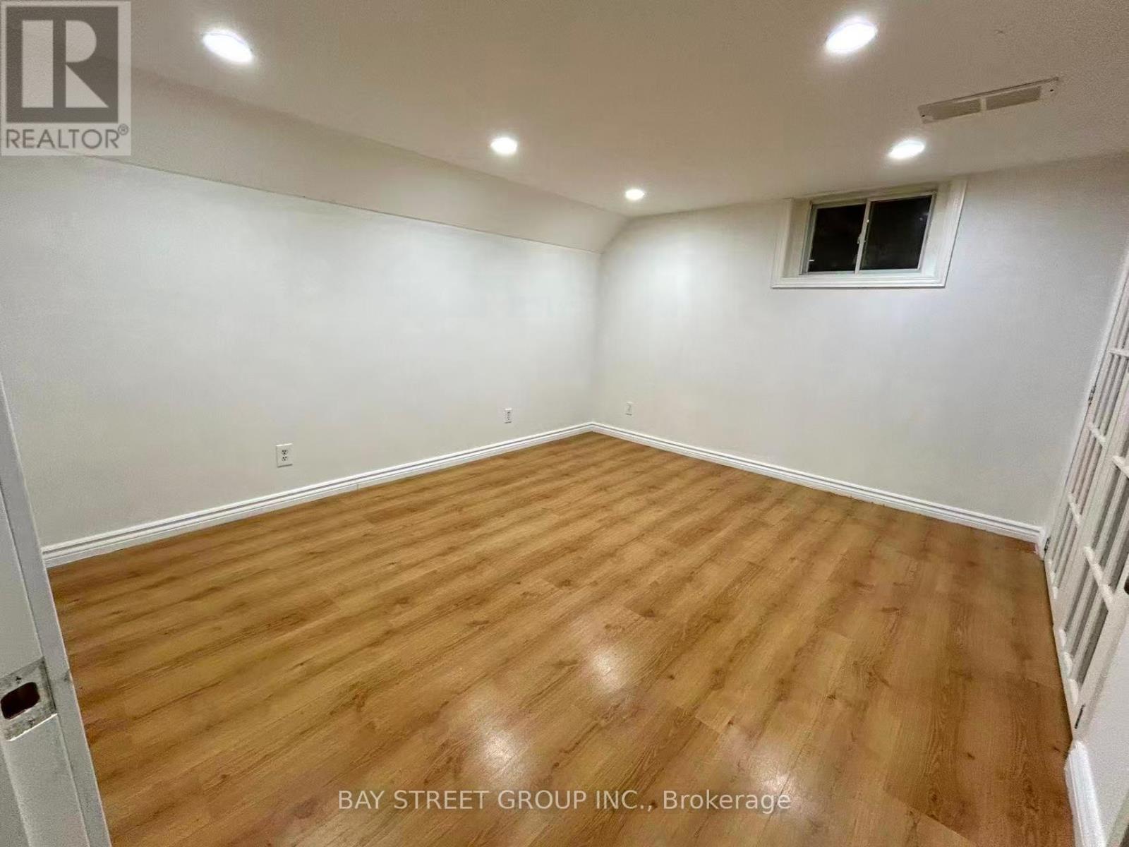 Basement - 368 Browndale Crescent, Richmond Hill, Ontario  L4C 3J4 - Photo 6 - N12617834