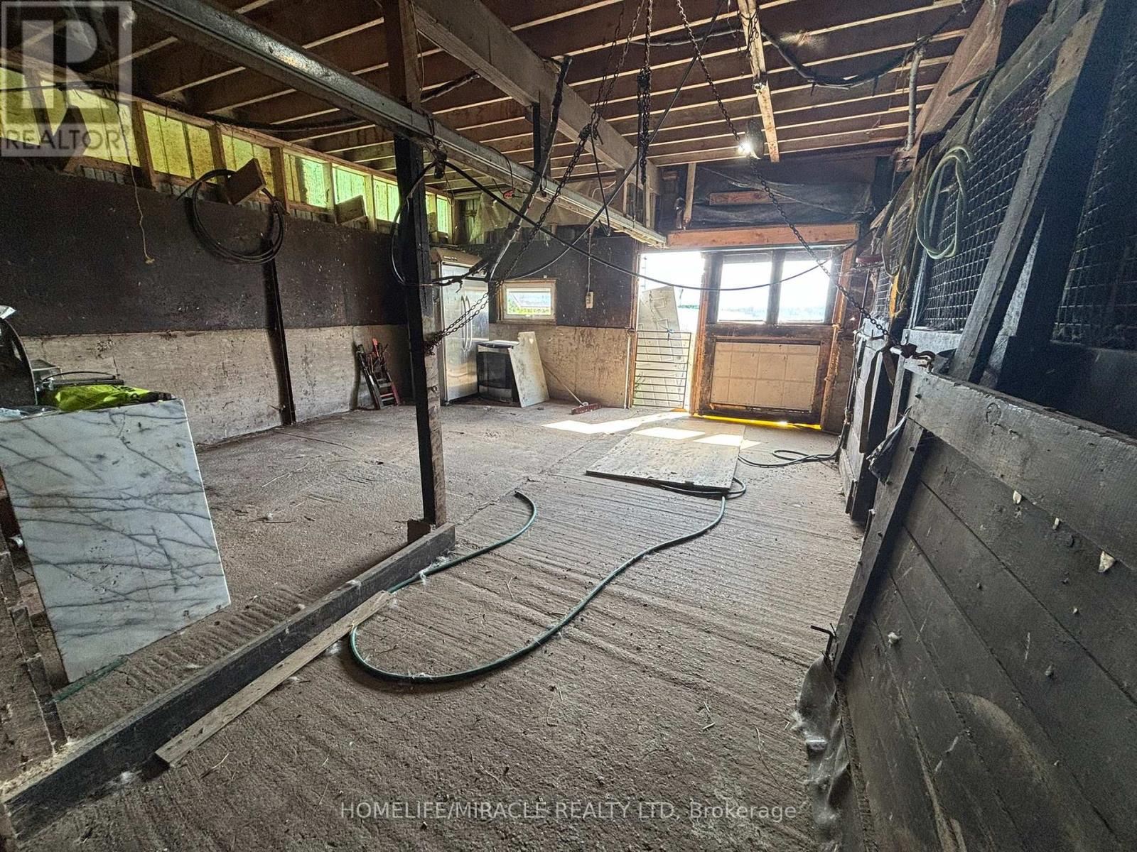 1381 Hwy 8, Cambridge, Ontario  N1R 5S2 - Photo 12 - X12470771