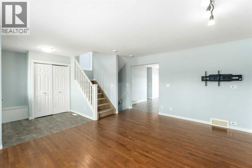 4 Lucky Place, Sylvan Lake, Alberta T4S 0A9 - Photo 7 - A2271508