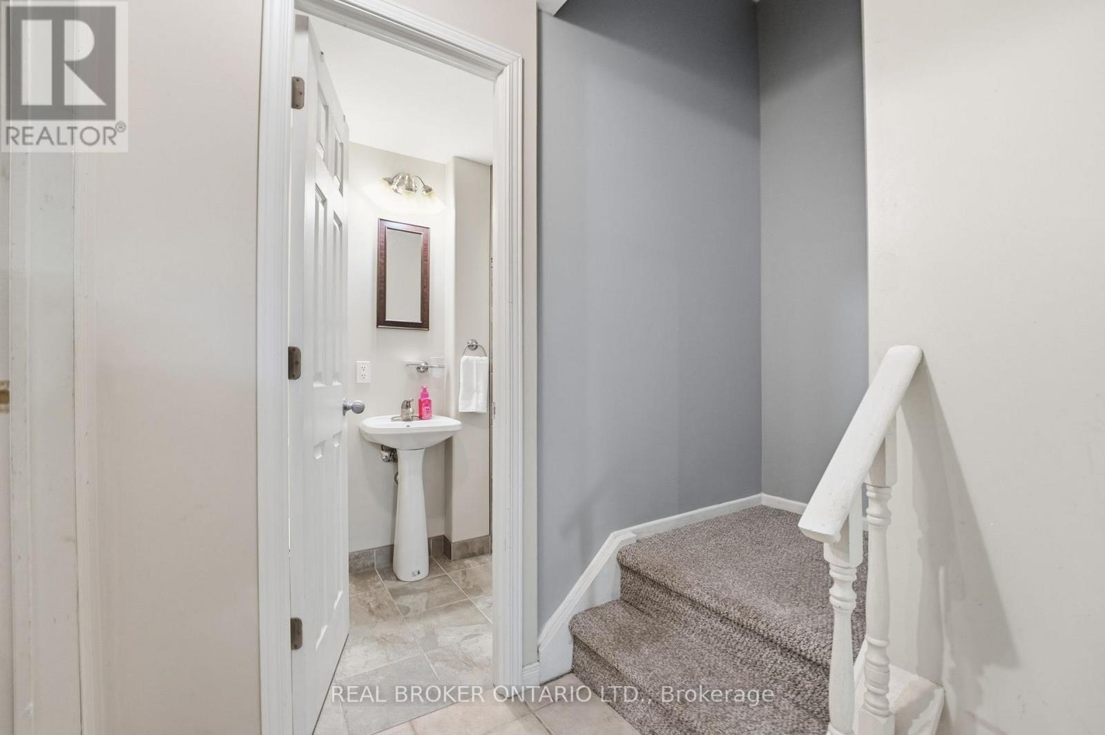 B - 3895 Old Richmond Road, Ottawa, Ontario K2H 8T8 - Photo 18 - X12618158