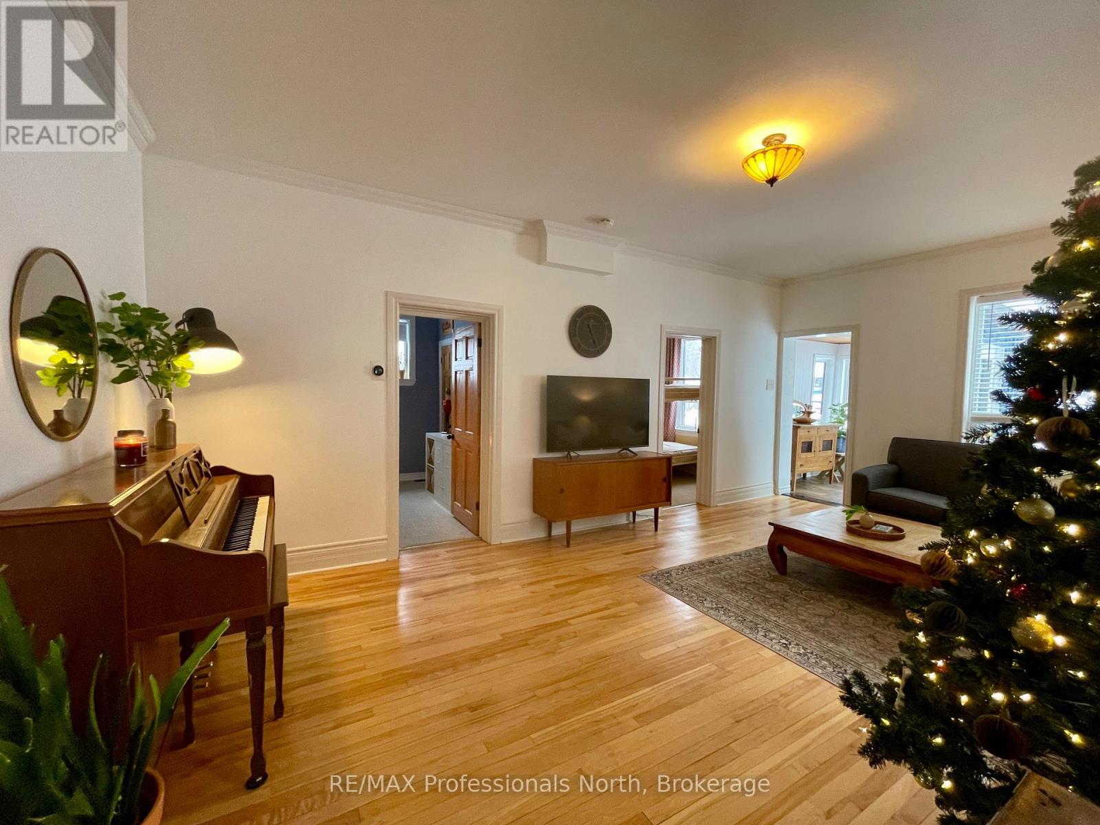 6 Duncan St E Street, Huntsville, Ontario  P1H 1P6 - Photo 5 - X12618234