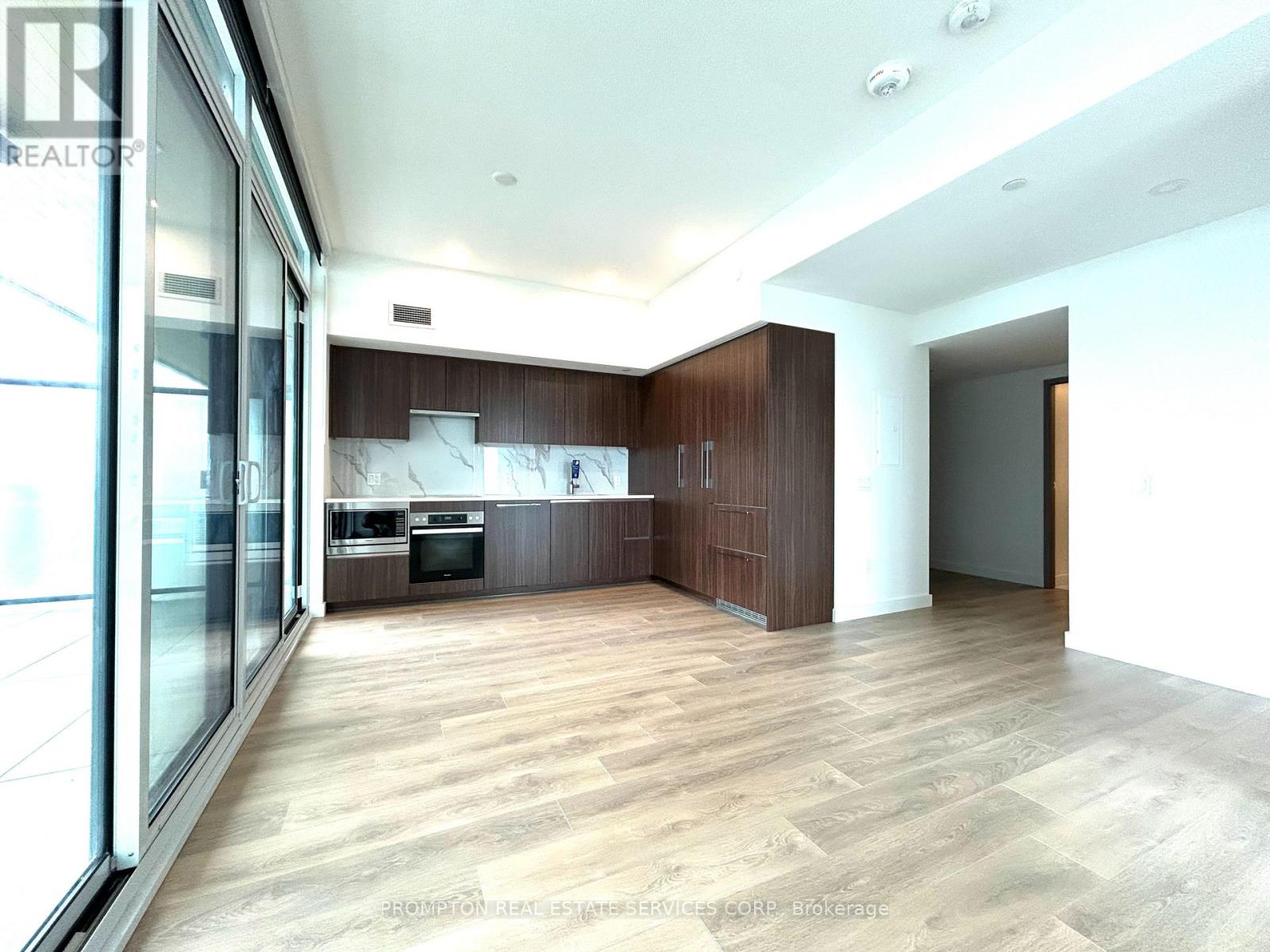 7709 - 3 Concord Cityplace Way, Toronto, Ontario  M5V 0X4 - Photo 4 - C12618384