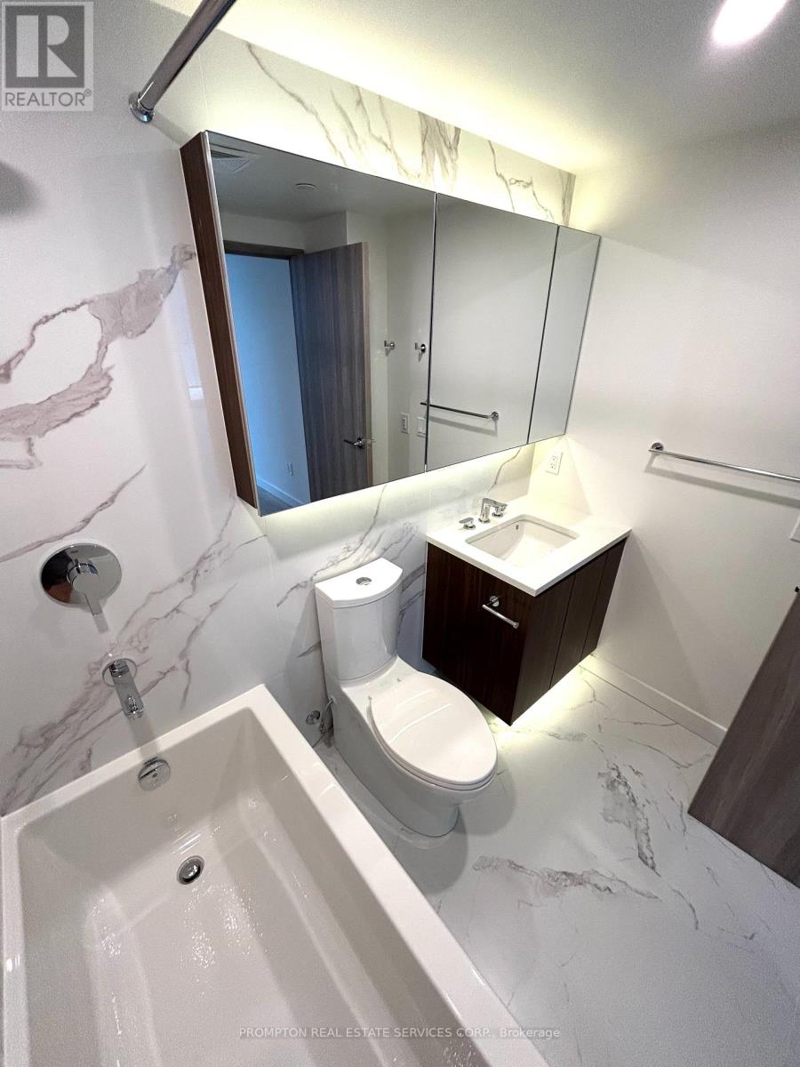 7709 - 3 Concord Cityplace Way, Toronto, Ontario  M5V 0X4 - Photo 8 - C12618384