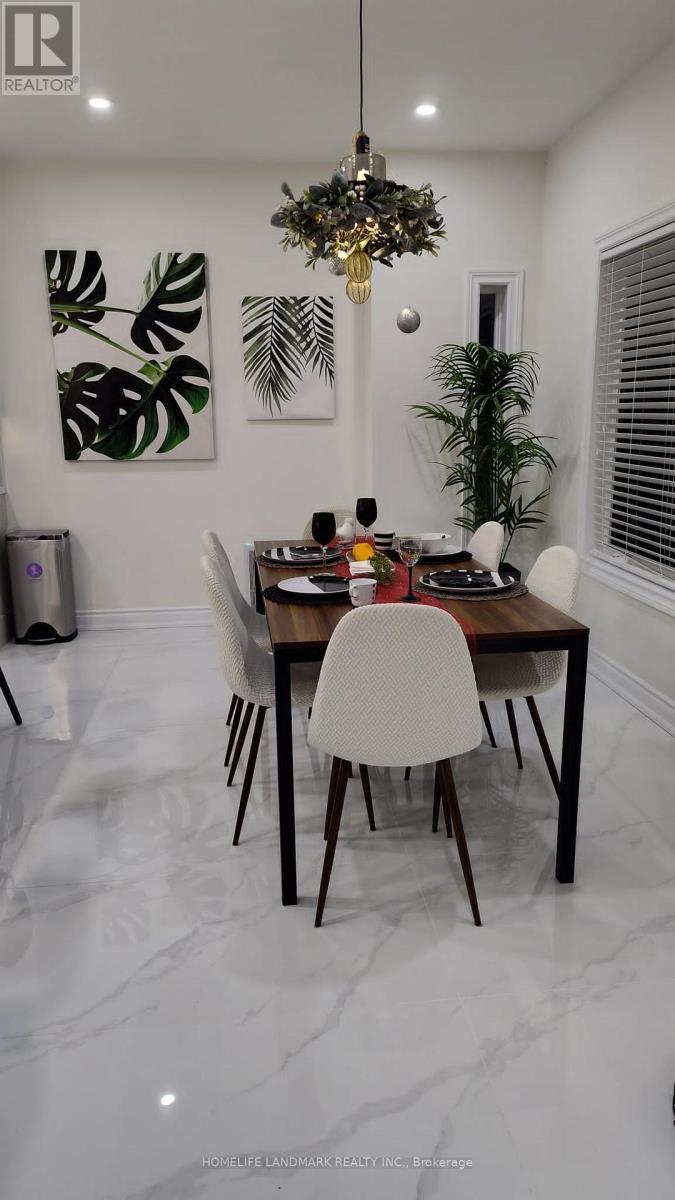 3861 Mulligan Cross, Mississauga, Ontario  L5M 7B2 - Photo 10 - W12611752