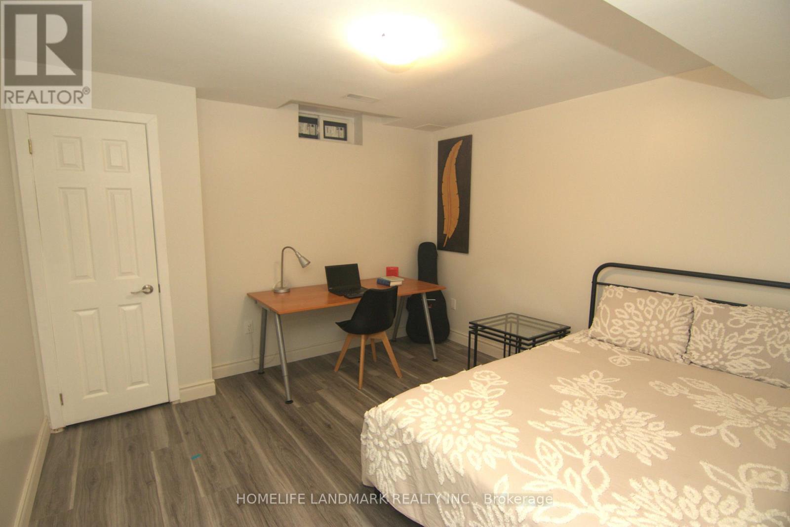 3861 Mulligan Cross, Mississauga, Ontario  L5M 7B2 - Photo 24 - W12611752