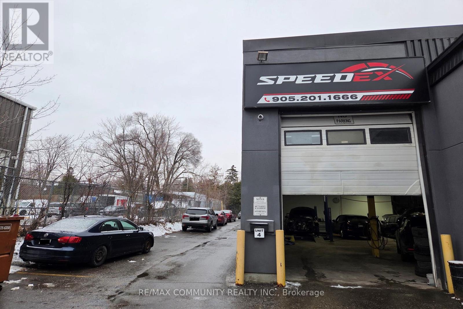 4 - 3 LAIDLAW BOULEVARD, Markham, Ontario