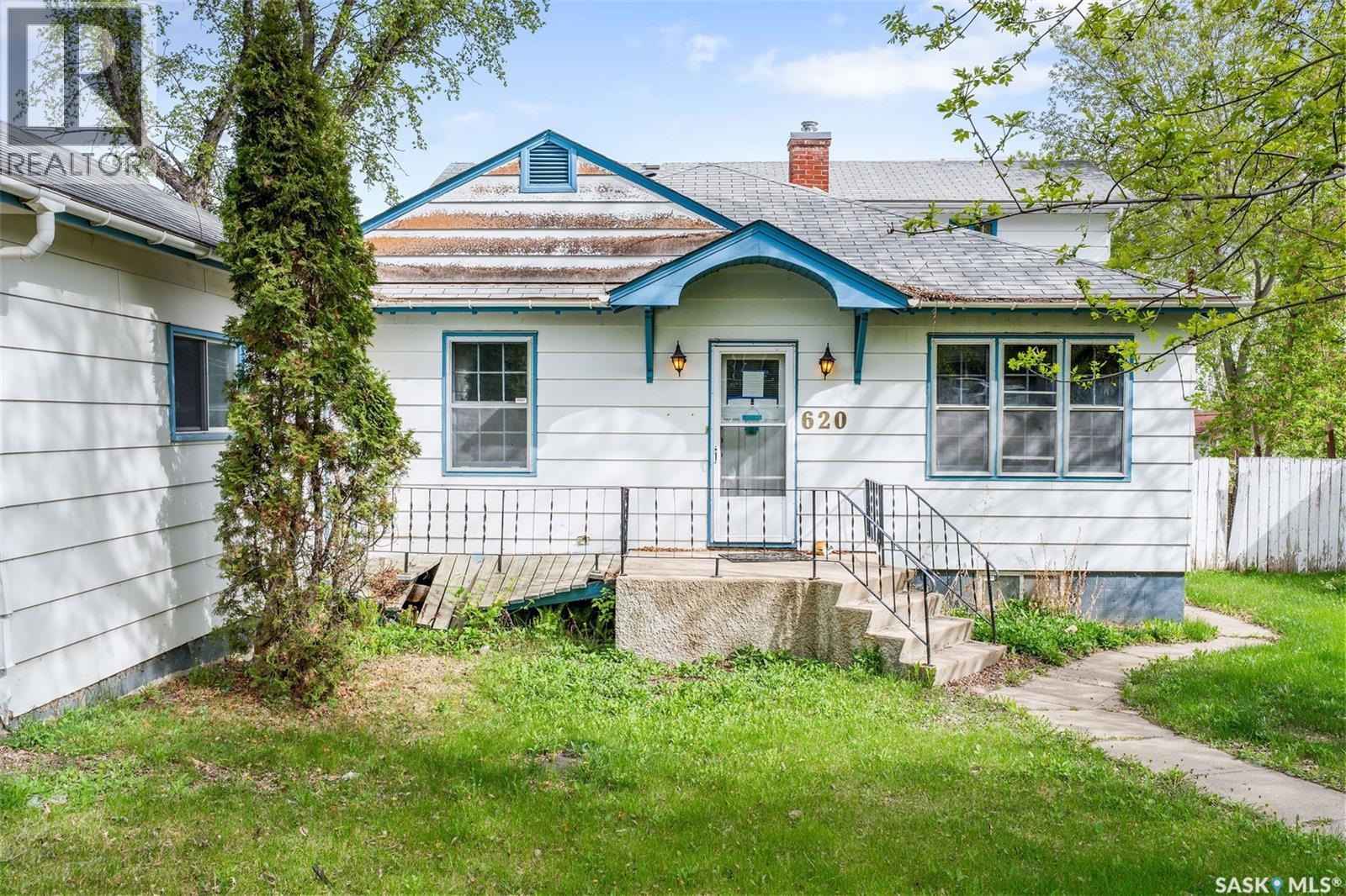 620 20th Street W, Prince Albert, Saskatchewan  S6V 4H3 - Photo 3 - SK025498