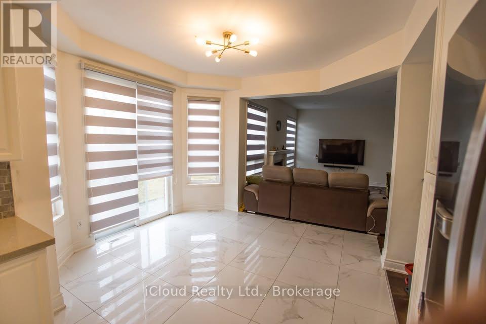 81 Crown Victoria ( Upper) Drive, Brampton, Ontario  L7A 3X1 - Photo 12 - W12618372