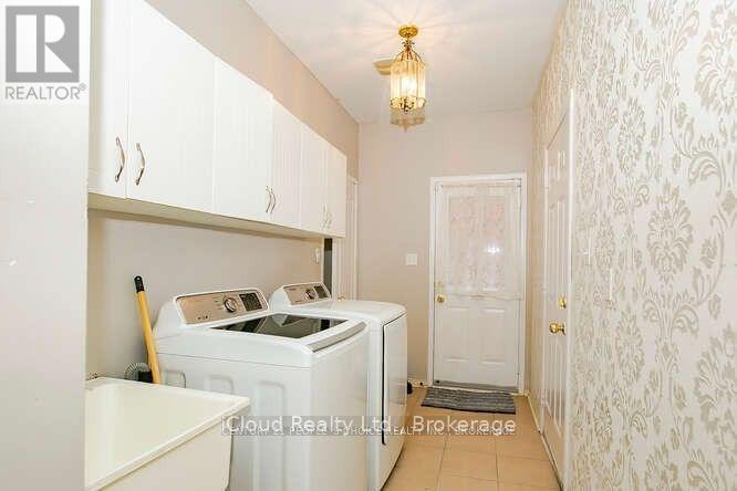 81 Crown Victoria ( Upper) Drive, Brampton, Ontario  L7A 3X1 - Photo 15 - W12618372