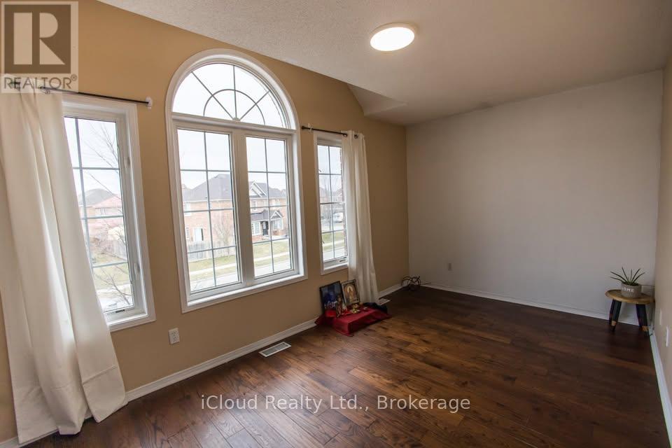 81 Crown Victoria ( Upper) Drive, Brampton, Ontario  L7A 3X1 - Photo 26 - W12618372