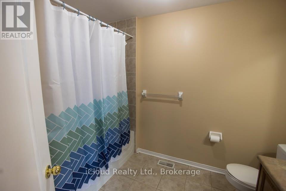 81 Crown Victoria ( Upper) Drive, Brampton, Ontario  L7A 3X1 - Photo 27 - W12618372